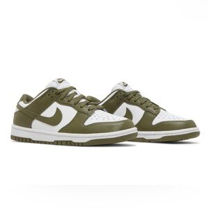 Nike Women’s Dunk Low, Medium Olive Green Sneakers, size 7